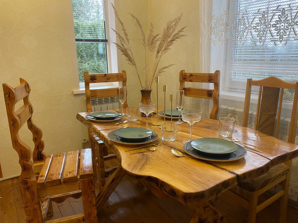 Обустроенная усадьба с камином на Нарочи