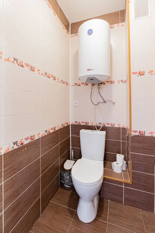 Просторная квартира с камином