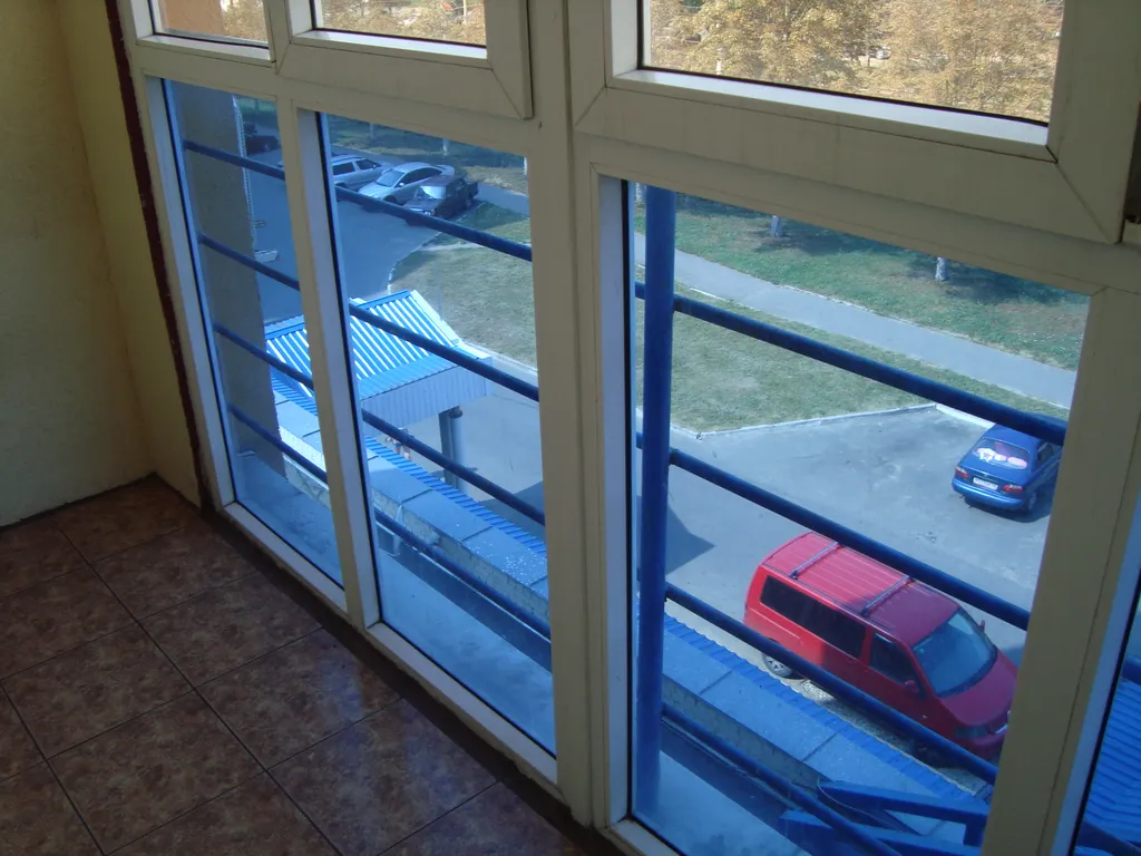 Рядом автовокзал, Мега Гринн