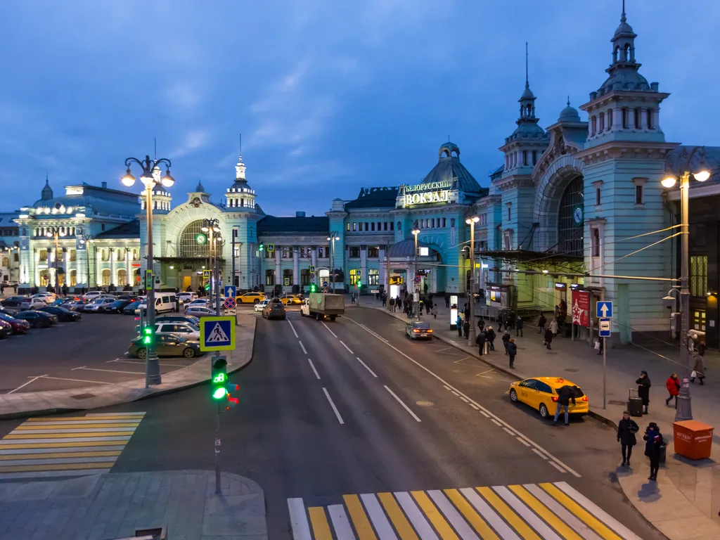Квартира 4-комнатная Квартира — Москва
