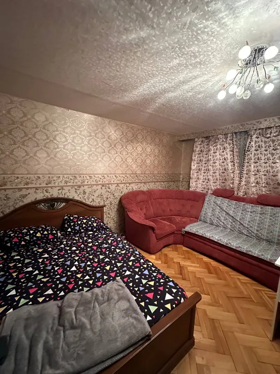 Бюджетная трешка в центре города