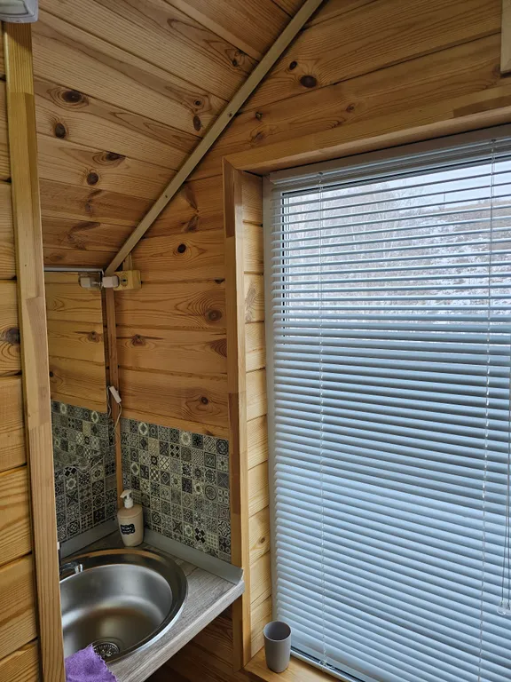 Таунхаус возле города с баней и купелью