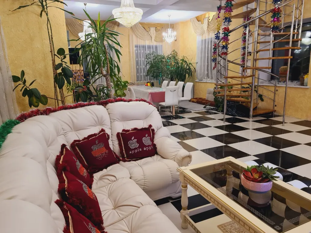 Замок для гостей