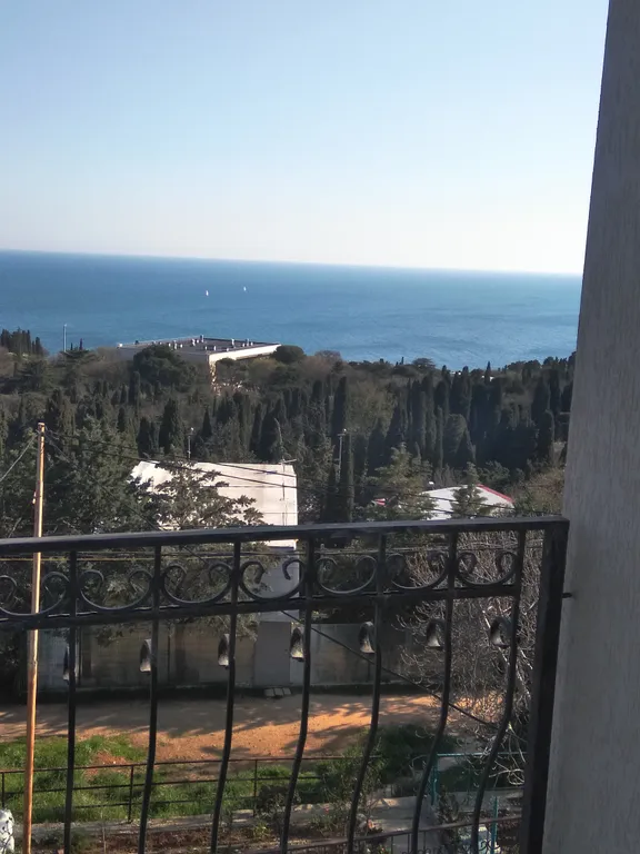 Комната с видом на море