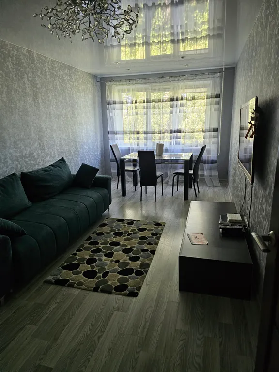 Уютная двухкомнатная квартира недалеко от центра города