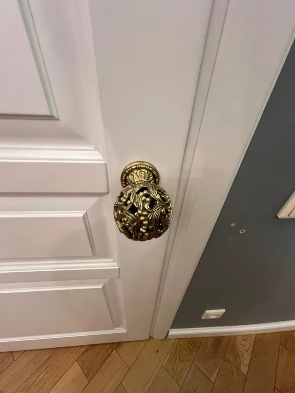 Квартира Трехкомнатная сталинка в центре — Минск