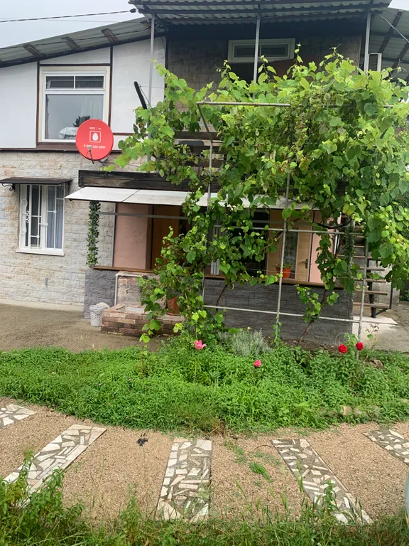 Коттедж Гостевой дом под ключ возле моря — аренда посуточно в Гудаута