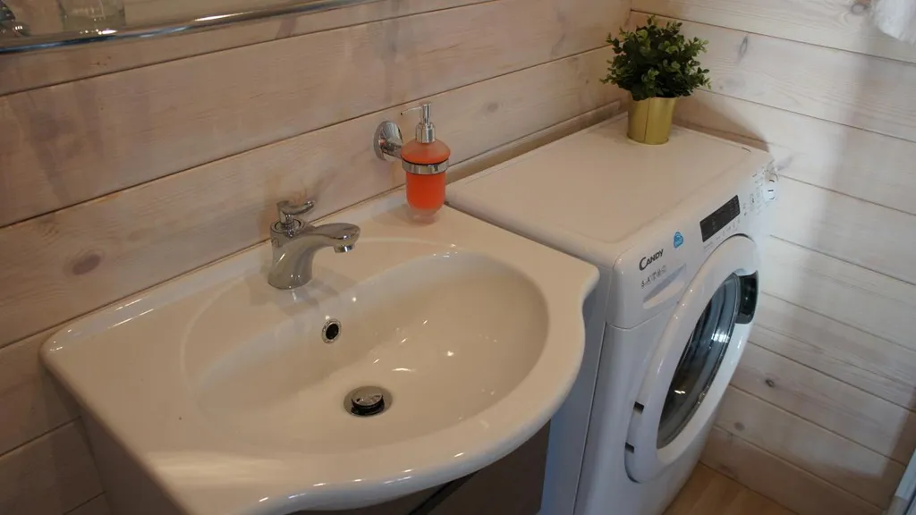 Эко домик в саду