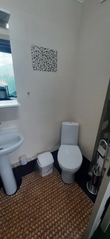 Уютный номер для двоих с видом на море