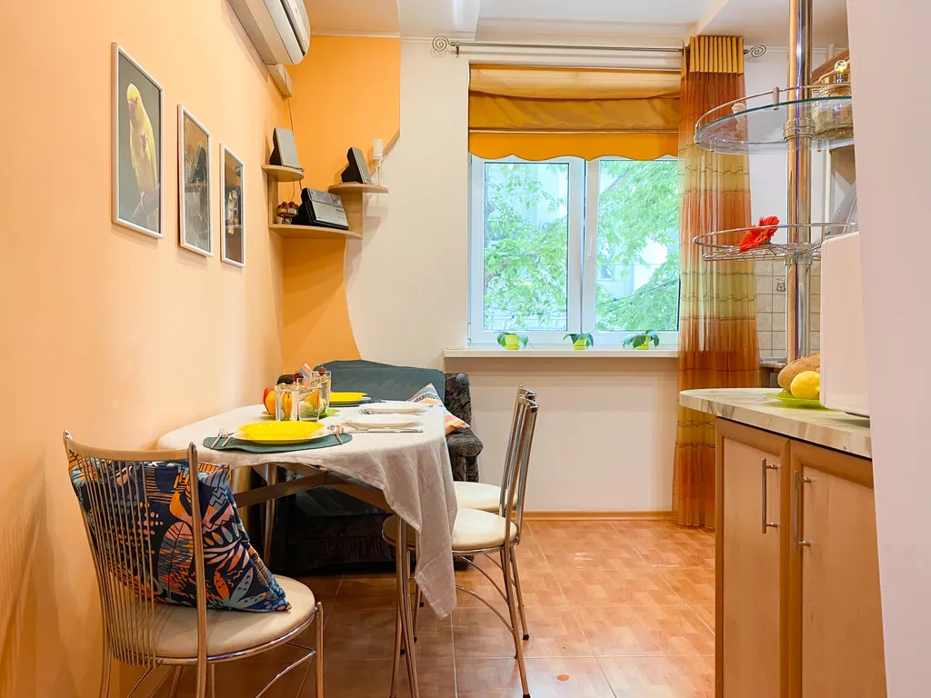 Квартира Квартира Счастье жить в центре Севастополя в яркой квартире с видом на Артбухту — Севастополь