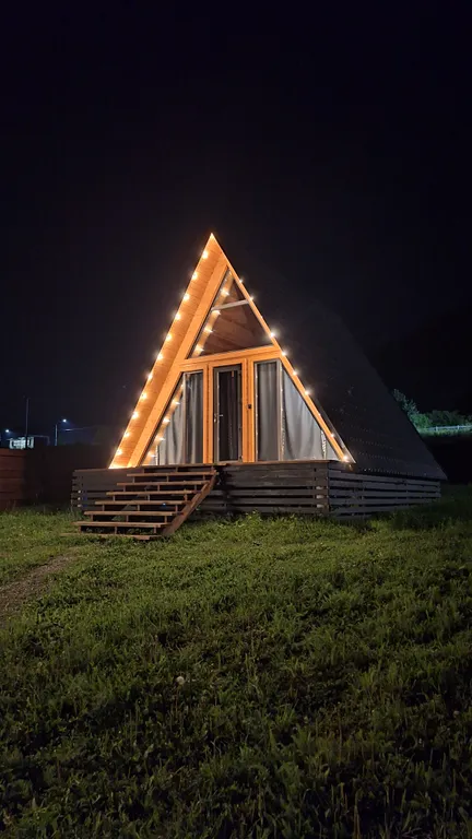 А-фрейм с видом на горы