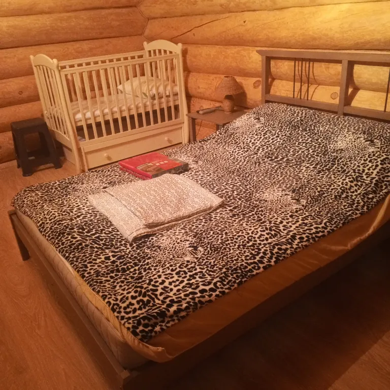 Уютный, бревенчатый дом