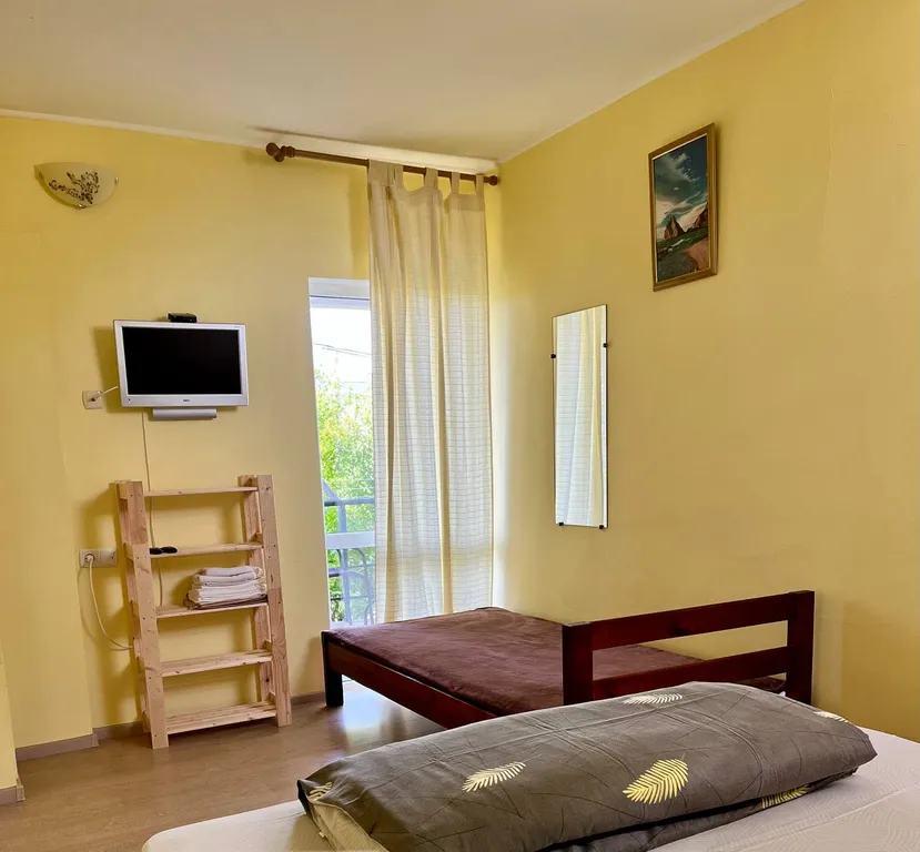 Квартира Квартира Двухкомнатный с кухней и террасой — Севастополь