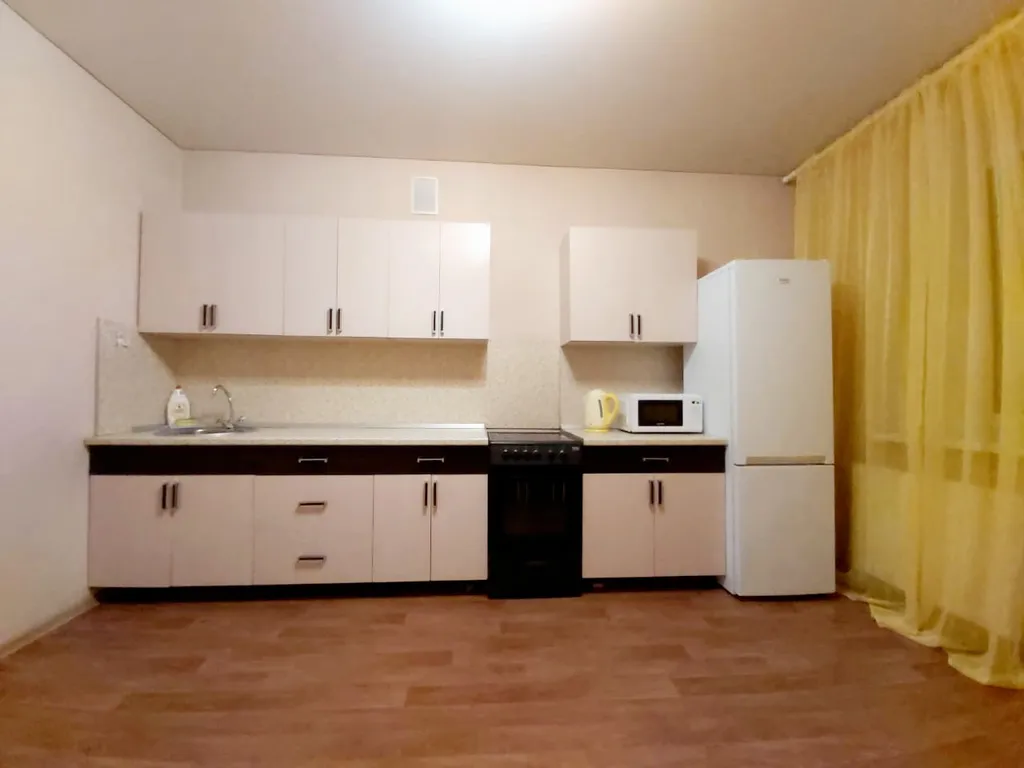 Просторная трешка рядом с Зоопарком