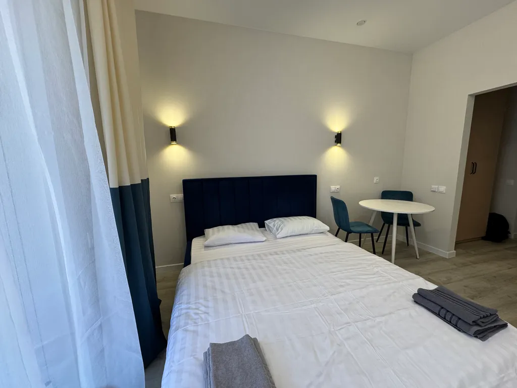 Апартамент с балконом