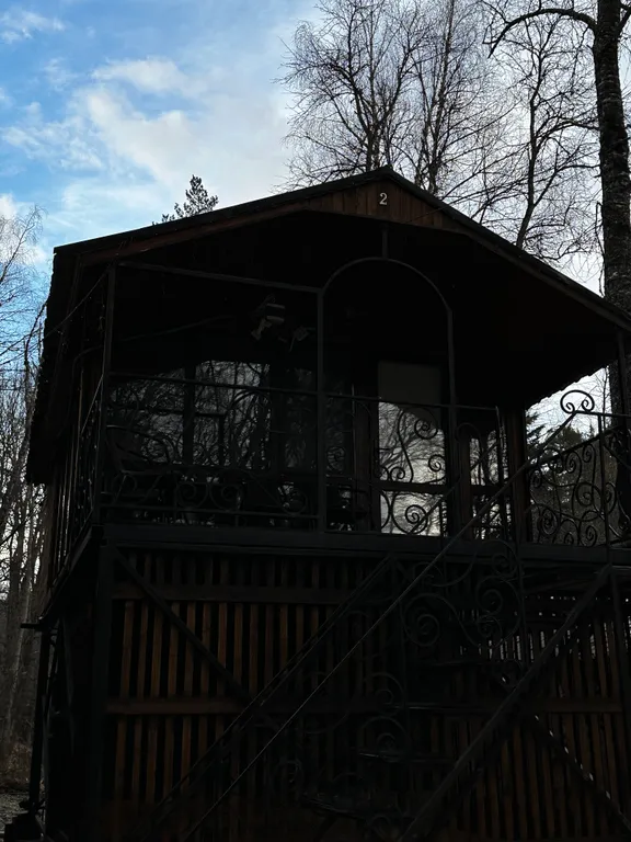 Коттедж Уютный домик с панорамными окнами с видом на лес — Архыз