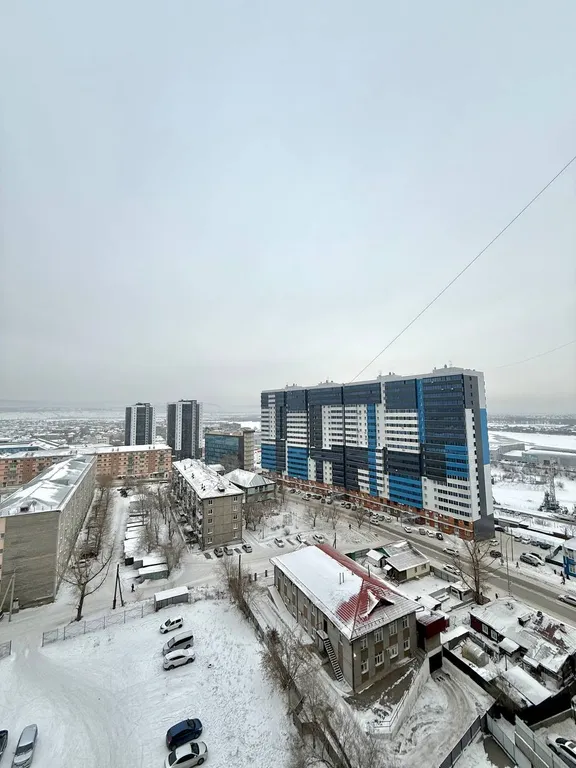 1-комнатная квартира в центре города, 13 этаж