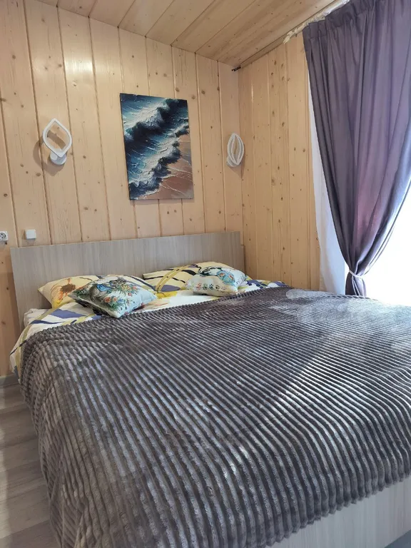 Новый современный Барнхаус посреди леса