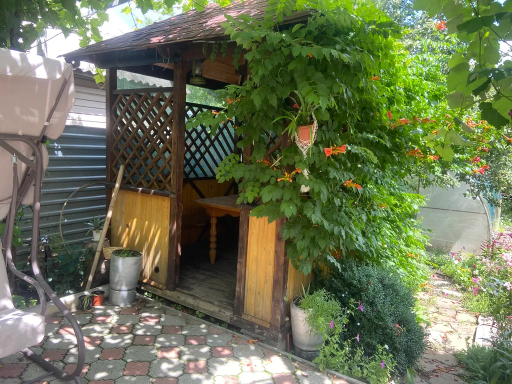 Уютный домик в тихом месте