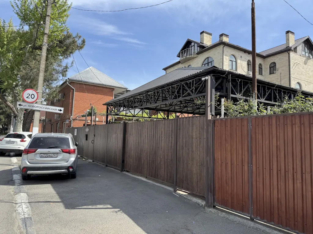 Коттедж Коттедж Барнхаус с террасой и закрытым двором - 7 минут до моря — Геленджик