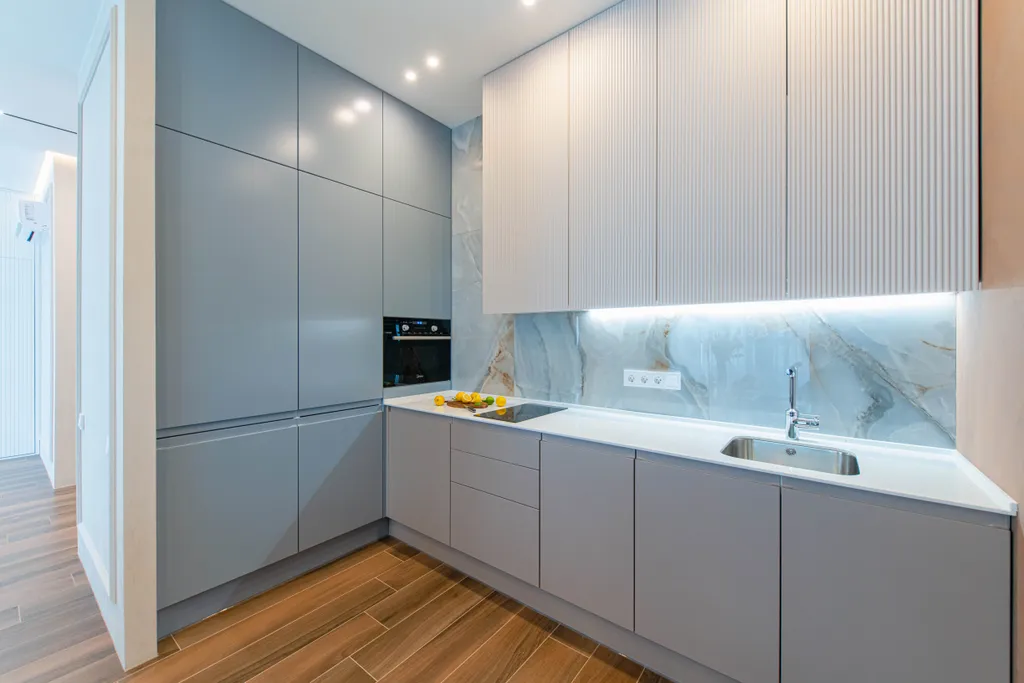 Дизайнерская квартира с камином в центре