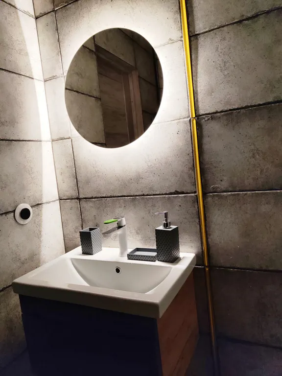 Новая двухкомнатная студия в центре