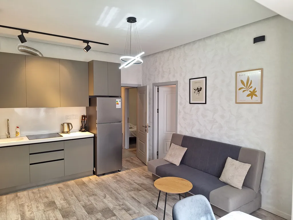 Уютная квартира рядом с метро 28 мая — аренда посуточно в Баку