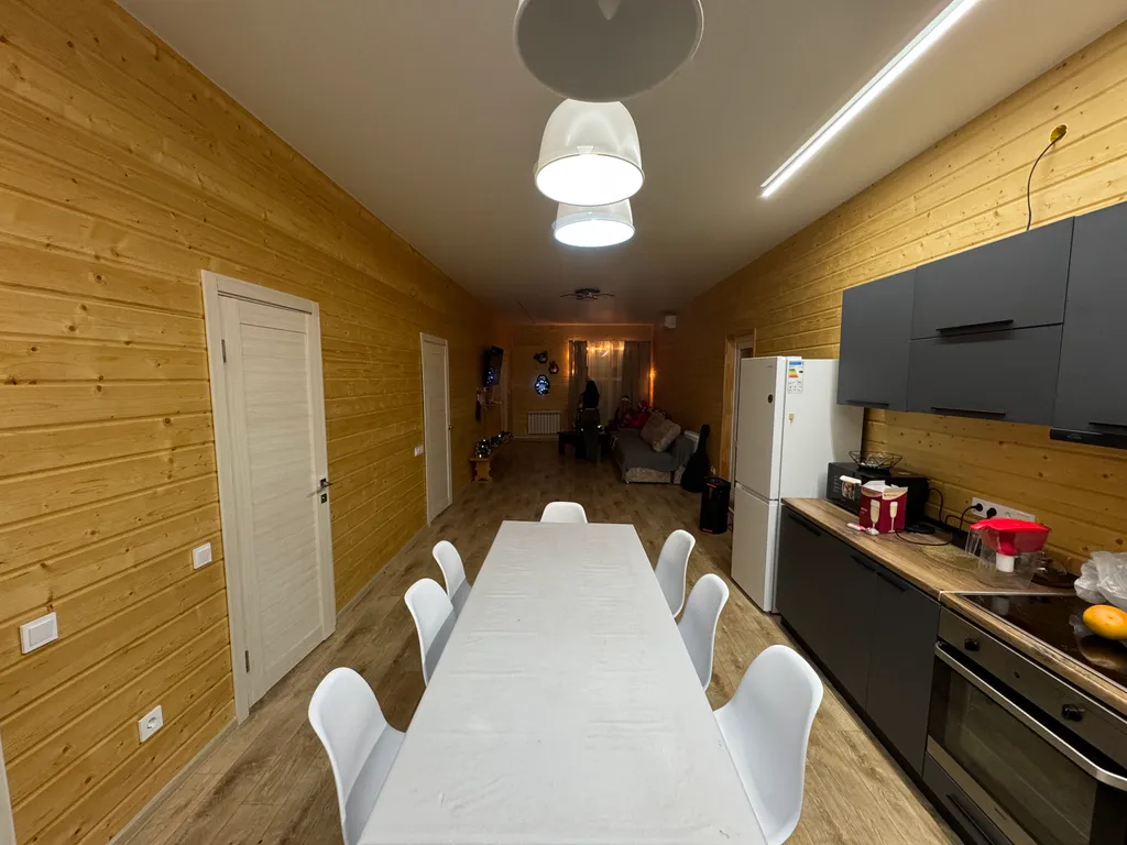 Дом с живописным участком