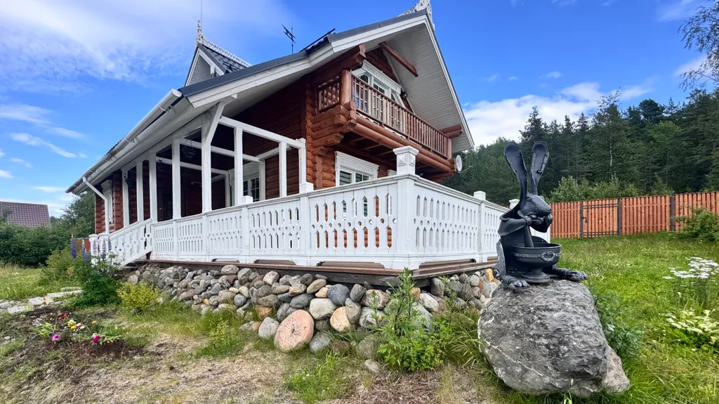 Усадьба у подножия горы Хийденвуори