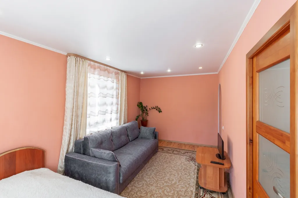 Уютная квартира рядов с жд вокзалом