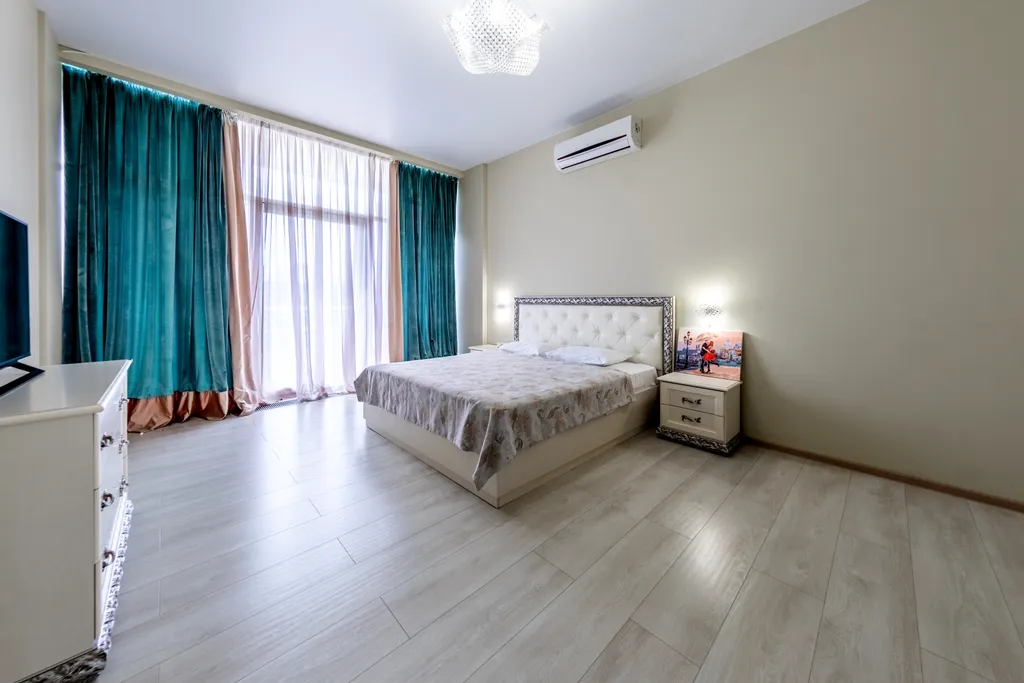 Роскошный пентхаус с панорамным видом на море.