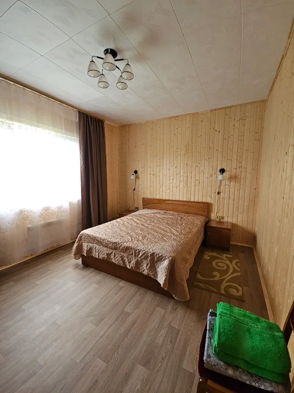 Коттедж с большой террасой на берегу Селигера