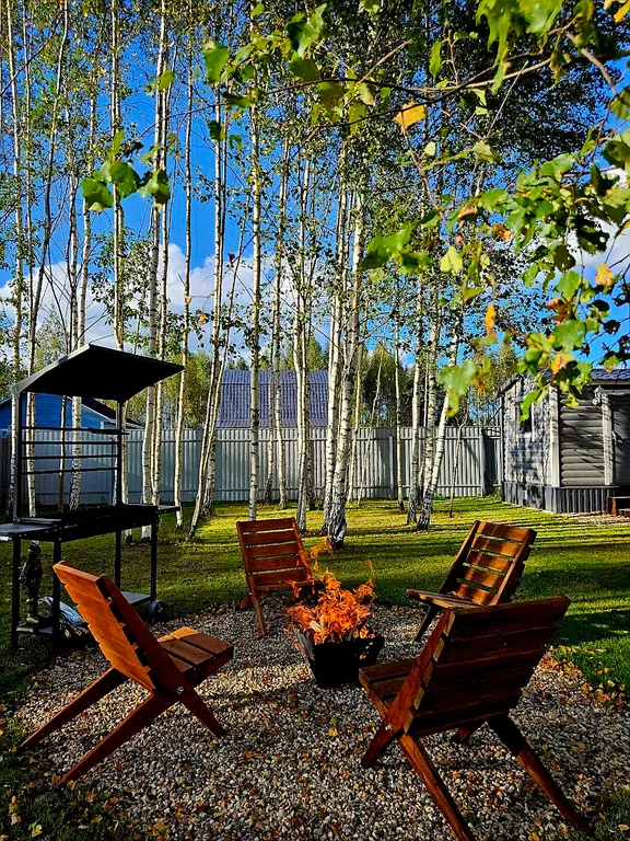 Дом с большой террасой, банным чаном и баней на дровах в окружении леса