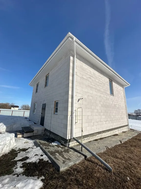 Новый, уютный дом