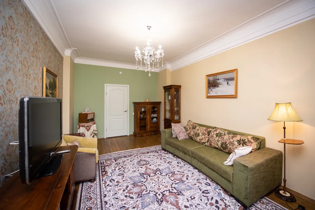 Квартира 3-комнатная сталинка около метро — Минск