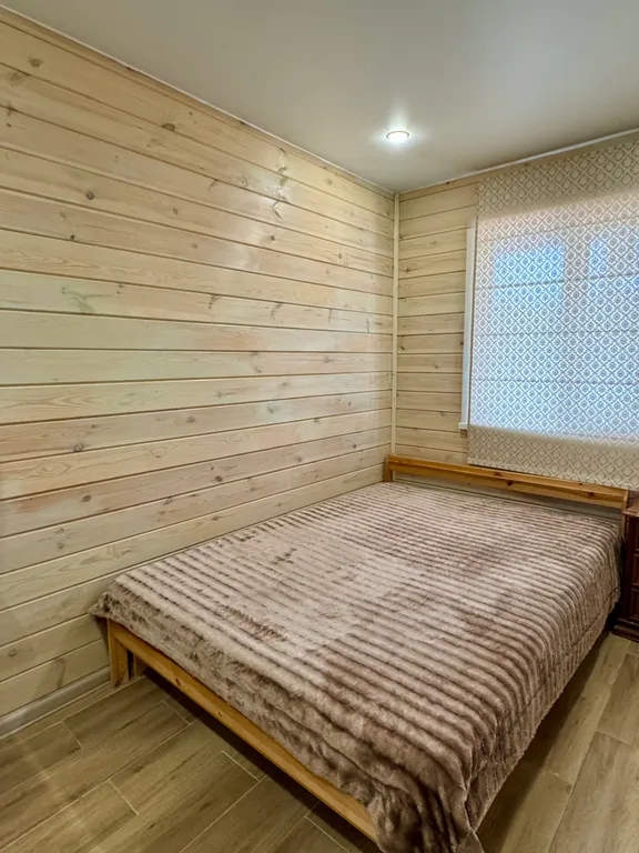 Уютный домик на берегу