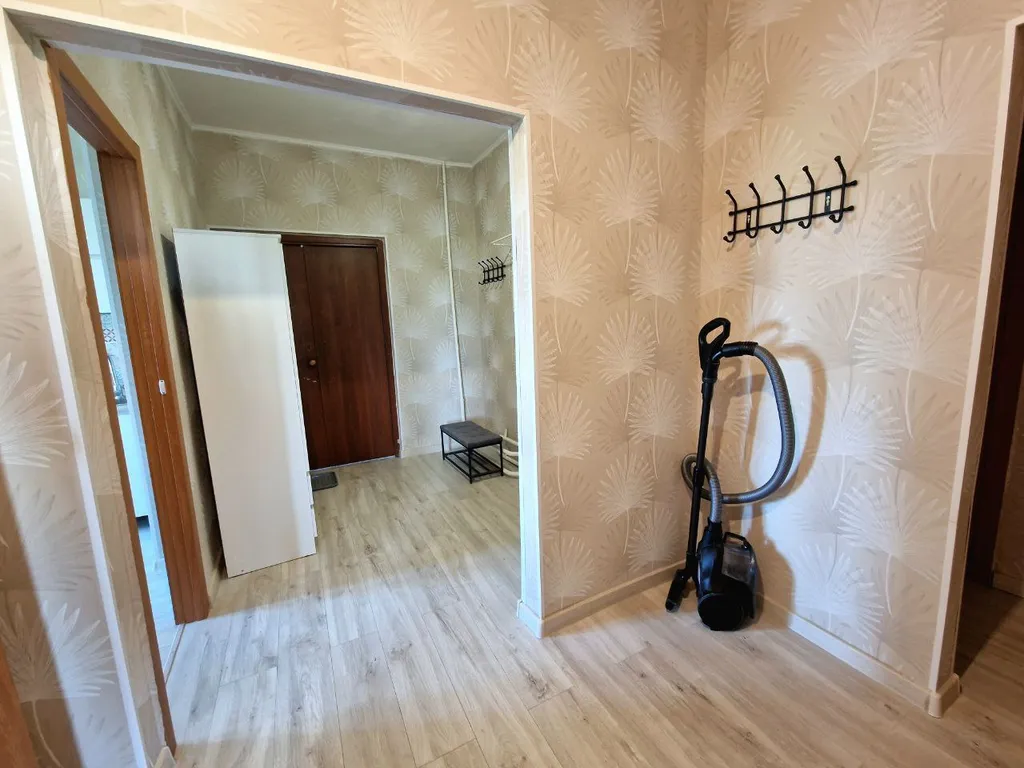 Квартира с лоджией и видом на горы