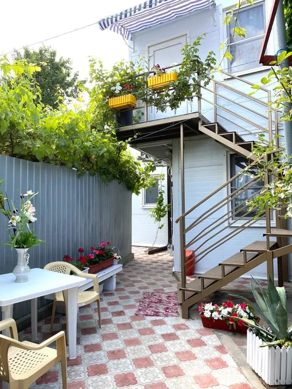 Коттедж Уютный домик рядом с морем — аренда посуточно в Ейск