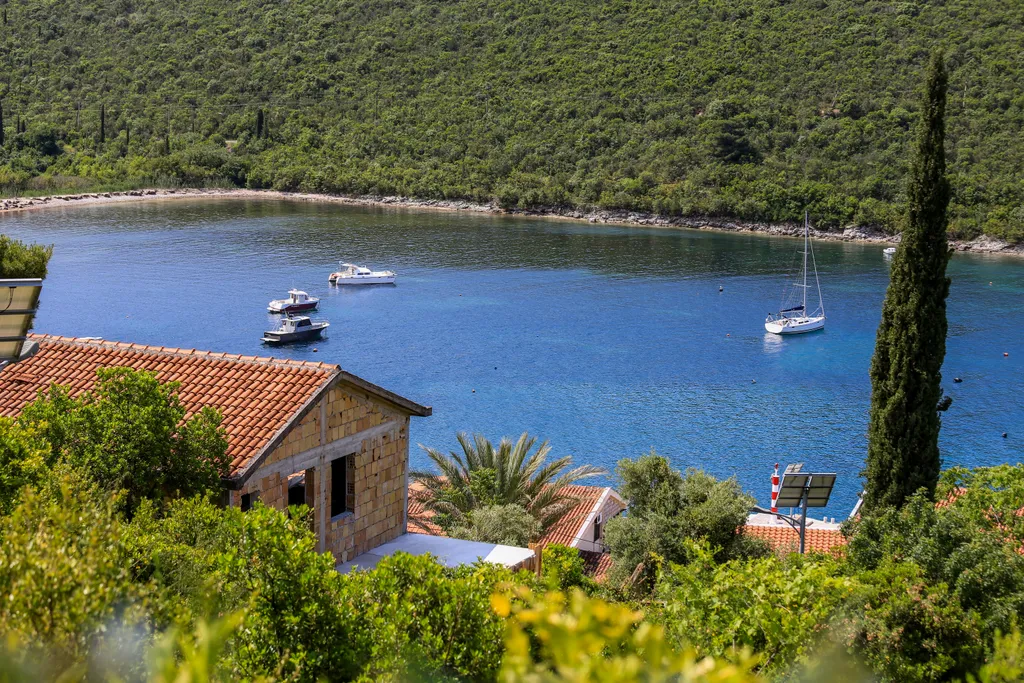 3-комнатная Квартира — аренда посуточно в Бигово