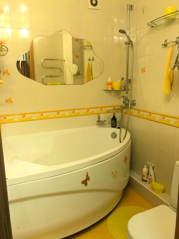 2-комнатная квартира с балконом на Ленина