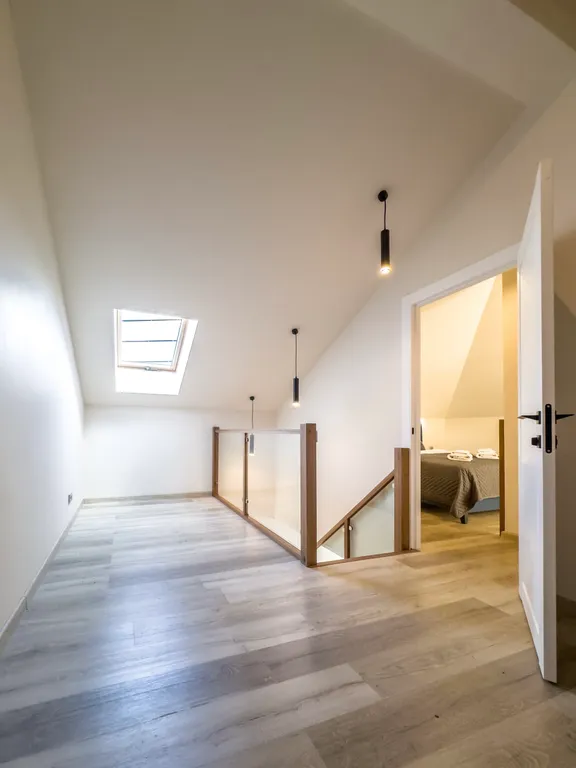 Дизайнерские 2-уровневые апартаменты в 5 минутах от моря