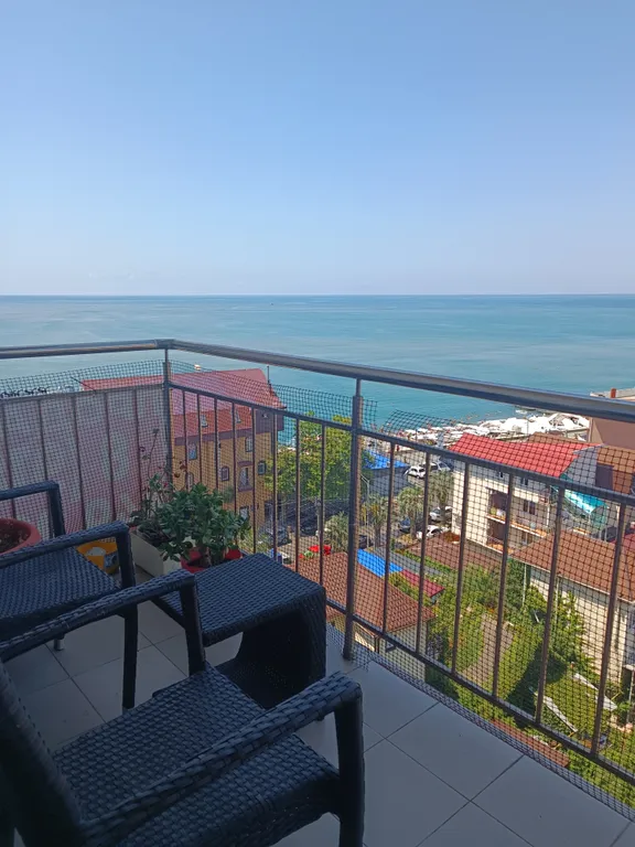 Просторная квартира с шикарным видом на море