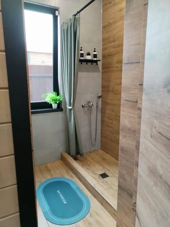 Уют6ый дом и баня, близи озера