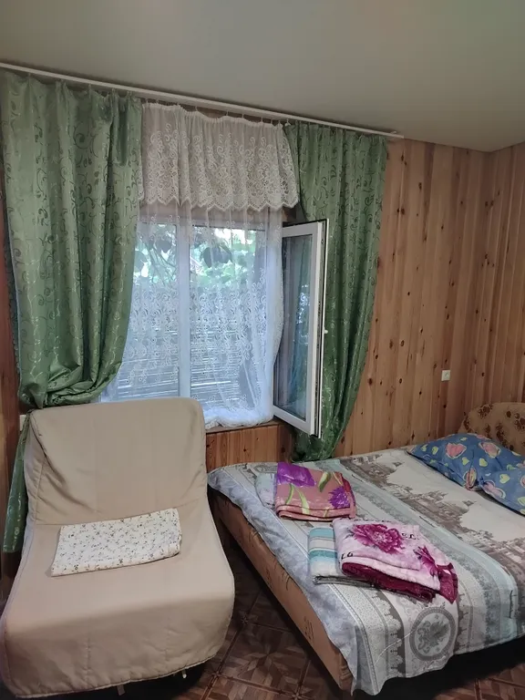 Домик рядом с морем