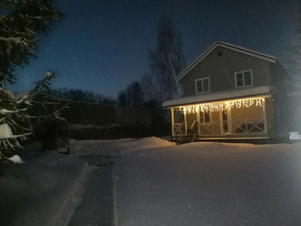 Коттедж Уютный дом с верандой и баней — Марьино