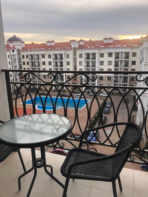 Квартира Квартира в ЖК Изумрудный город на берегу моря с бассейном — Геленджик