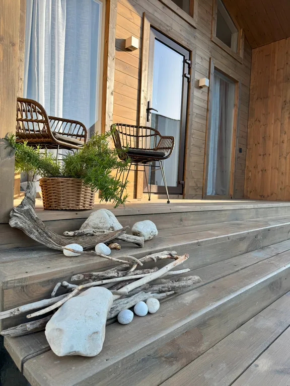 Дом в Абхазии у Черного моря (На волне)