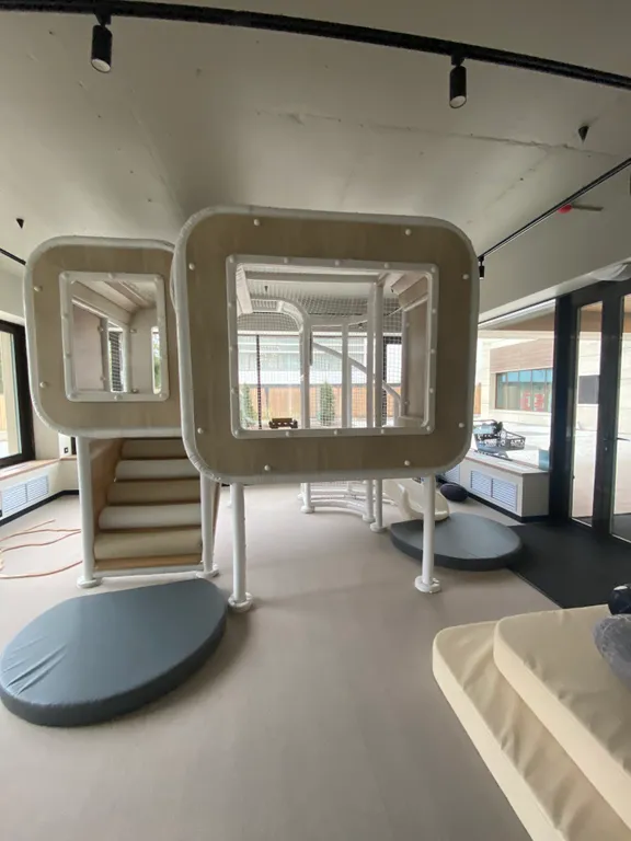 Студия с лоджией на заливе в комплексе с подогреваемым бассейном