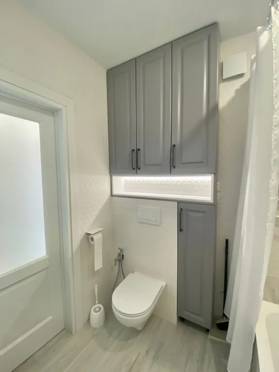 Красивая новая квартира с ремонтом, рядом магазины парк и море