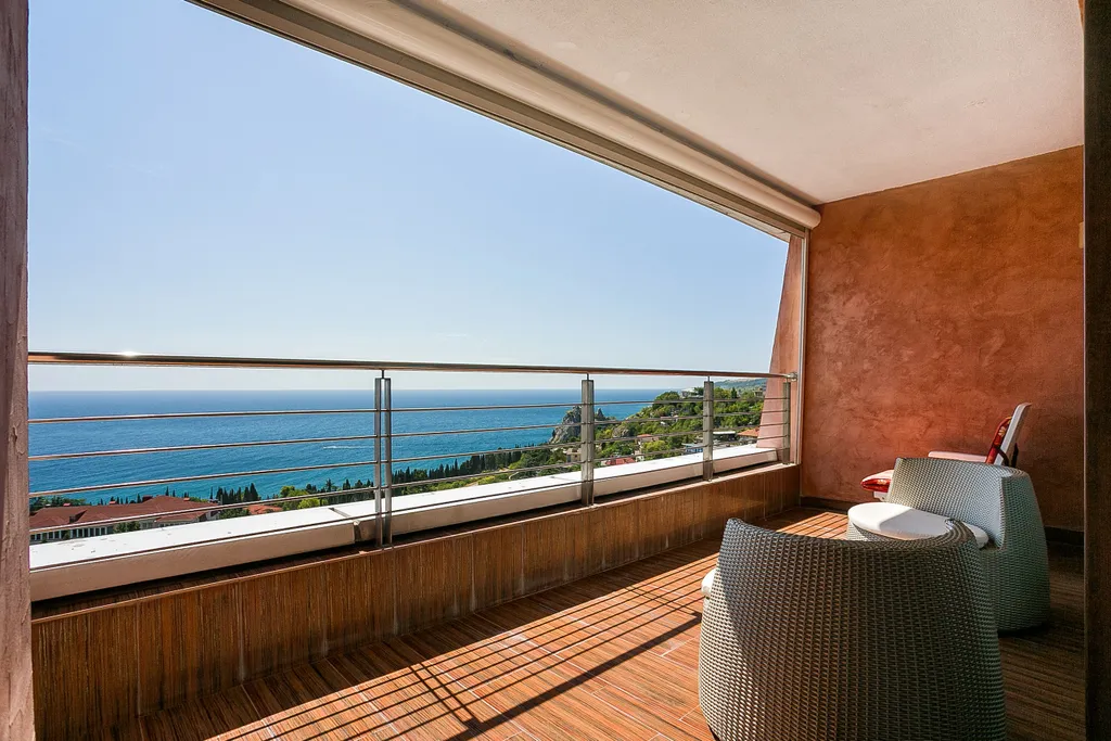 Апартамент Бизнес-класса-2 спальни, гостиная-студио,  2 лодж, 2 с/уз.